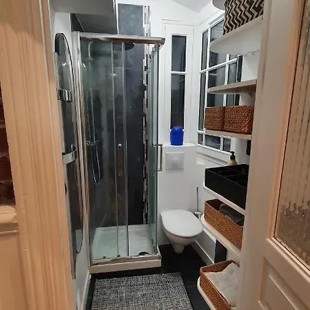 16m2 Dans Immeuble Hausmannien باريس