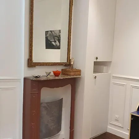 16m2 Dans Immeuble Hausmannien شقة *