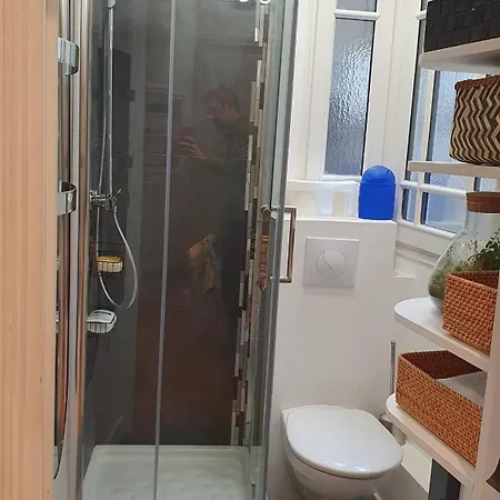 16m2 Dans Immeuble Hausmannien * باريس